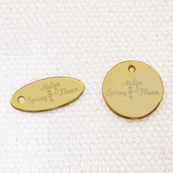 アクセサリープレート　ブランドプレート　Atelier Spring Moon 様　真鍮製／光沢金メッキ・光沢銀色メッキ／レーザー刻印