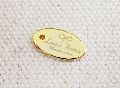 アクセサリープレート　ブランドプレート　Lani a Honua様　真鍮製／光沢金メッキ／レーザー刻印