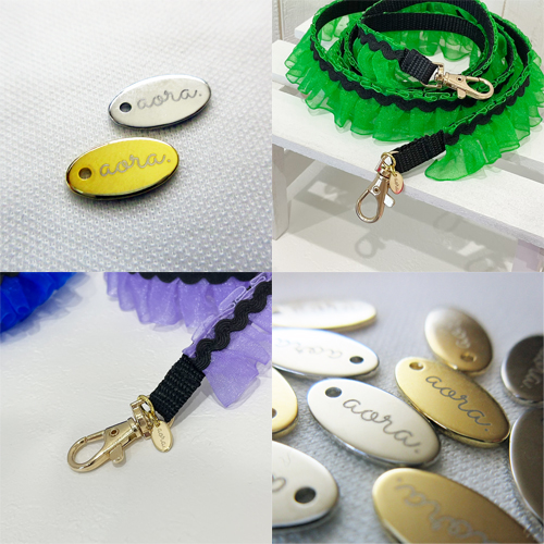 アクセサリープレート　ブランドプレート　aora＊schwester　真鍮製／光沢金・銀色メッキ／レーザー刻印