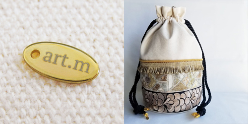 アクセサリープレート　ブランドプレート　インド刺繍巾着バッグ・ポーチデザイン制作 art.m 様　真鍮製／光沢金メッキ／レーザー刻印