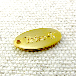 アクセサリープレート　ブランドプレート　Brise-K 様　真鍮製／光沢金メッキ／金型刻印