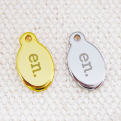 アクセサリープレート　ブランドプレート　en. Glass 様　真鍮製／光沢金メッキ・光沢銀色メッキ／レーザー刻印