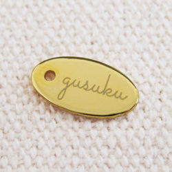 アクセサリープレート　ブランドプレート　gusuku 様　真鍮製／光沢金メッキ／レーザー刻印
