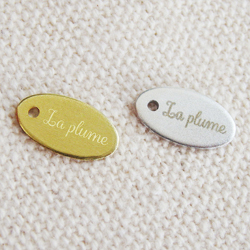 アクセサリープレート　ブランドプレート　La plume 様　真鍮製／素材無垢・つや消し銀色メッキ／レーザー刻印