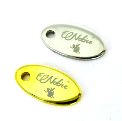 アクセサリープレート　ブランドプレート　ランジュ ドゥ ルミエール 様　真鍮製／光沢金・銀色メッキ／レーザー刻印