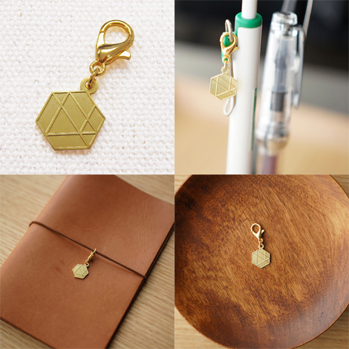 アクセサリープレート　ブランドプレート　ウェブマガジン「毎日、文房具。」様　真鍮製／素材無垢／金型刻印