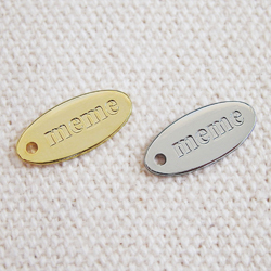 アクセサリープレート　ブランドプレート　meme 様　真鍮製／光沢金メッキ・光沢銀色メッキ／金型刻印