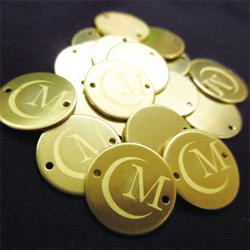 アクセサリープレート　ブランドプレート　mooncabinet 様　真鍮製／無垢／レーザー刻印