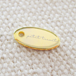 アクセサリープレート　ブランドプレート　petit_tricot 様　真鍮製／光沢金メッキ／レーザー刻印