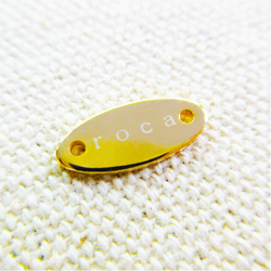 アクセサリープレート　ブランドプレート　roca_hairaccessories 様　真鍮製／光沢金メッキ／レーザー刻印