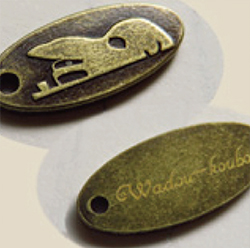 アクセサリープレート　ブランドプレート　和道工房 様　真鍮製／金いぶし（アンティーク）／金型刻印